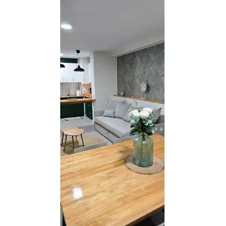 Moderno Con Vistas En *