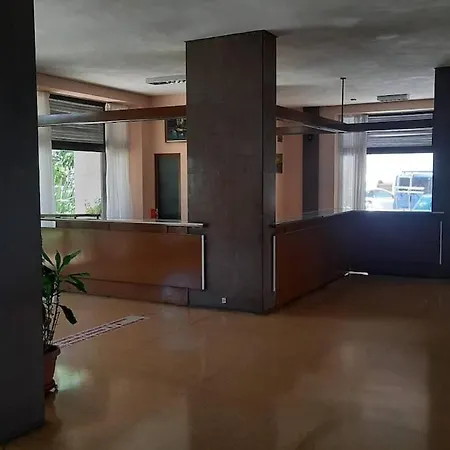 Moderno Con Vistas En *